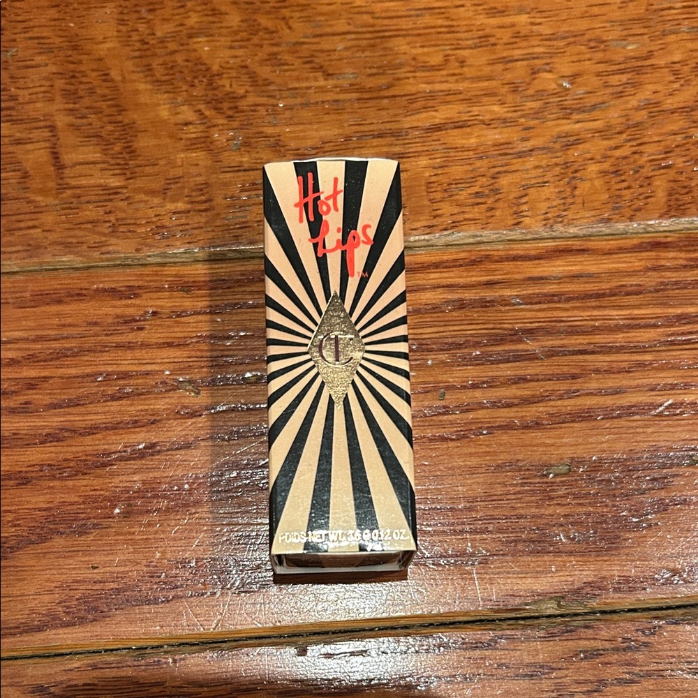 Charlotte Tilbury Hot Lips 2 Viva La Vergara